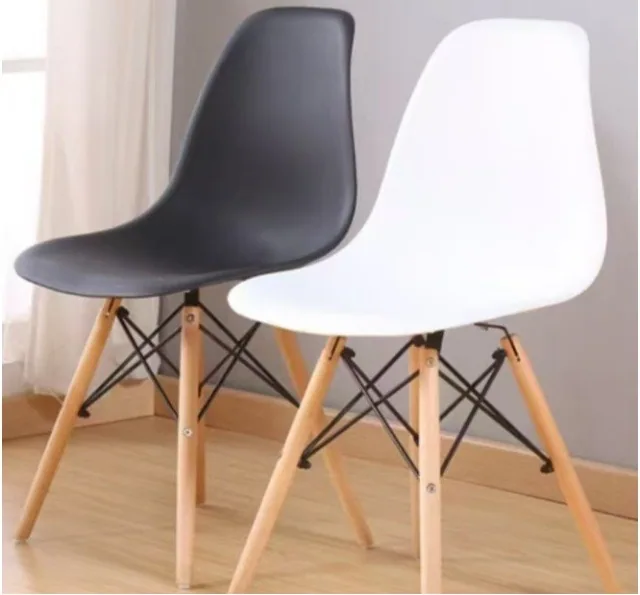 [MOB-CH-ART] Chaise scandinave noir / blanc
